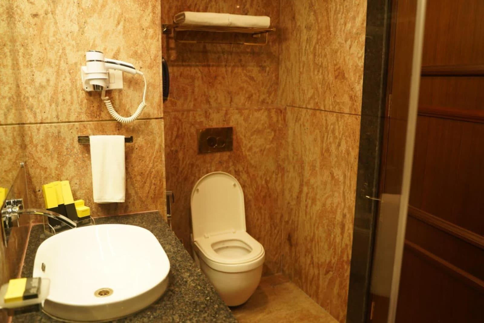 Accord Chrome Hotel Chennai Eksteriør billede