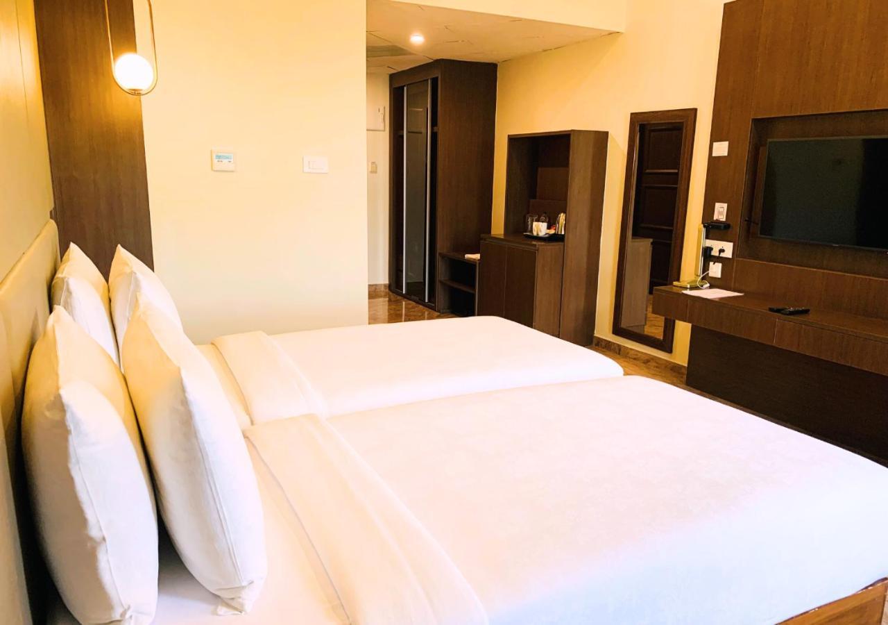 Accord Chrome Hotel Chennai Eksteriør billede