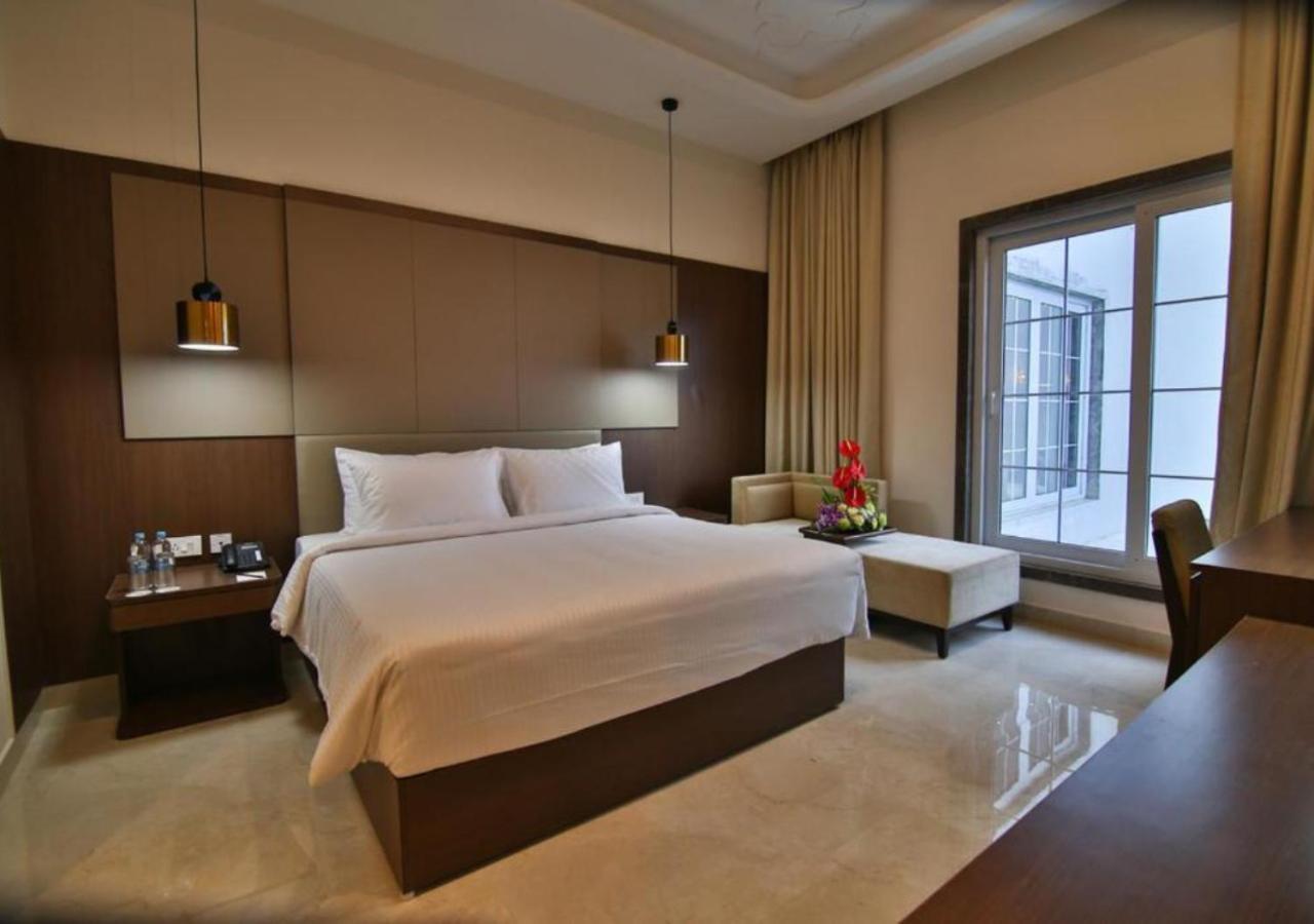 Accord Chrome Hotel Chennai Eksteriør billede